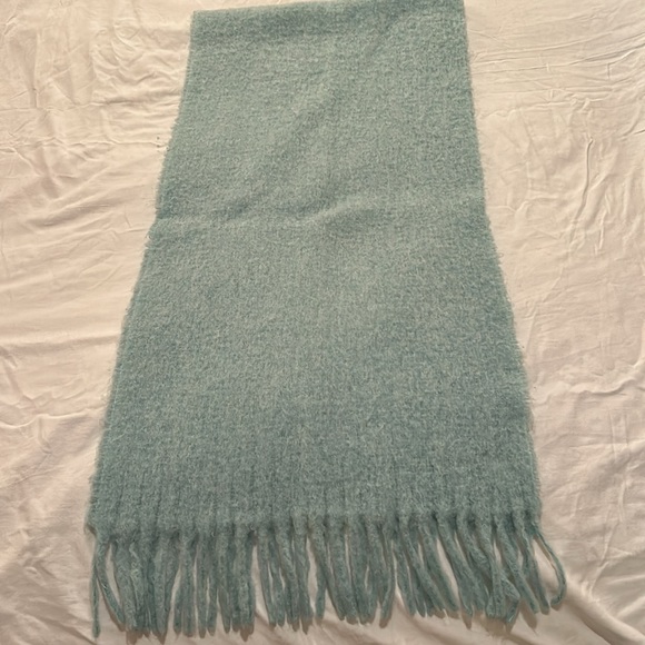 J. Crew Oversized Scarf with Fringed Hem - Picture 4 of 5